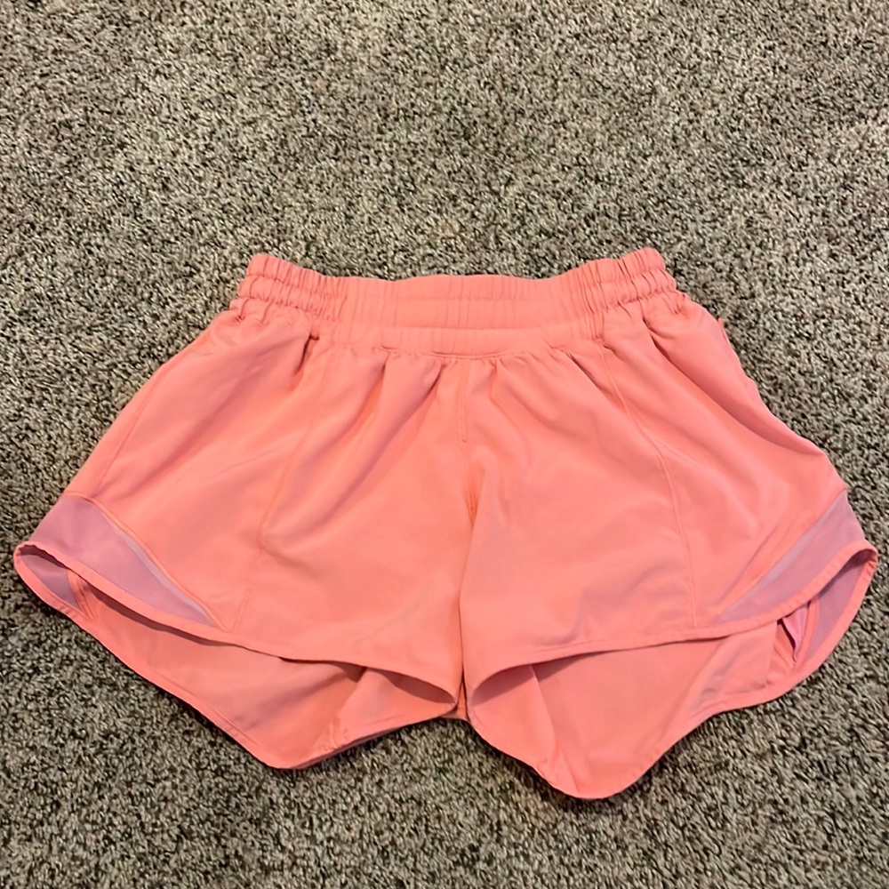 lululemon hotty hot shorts unlined size 4